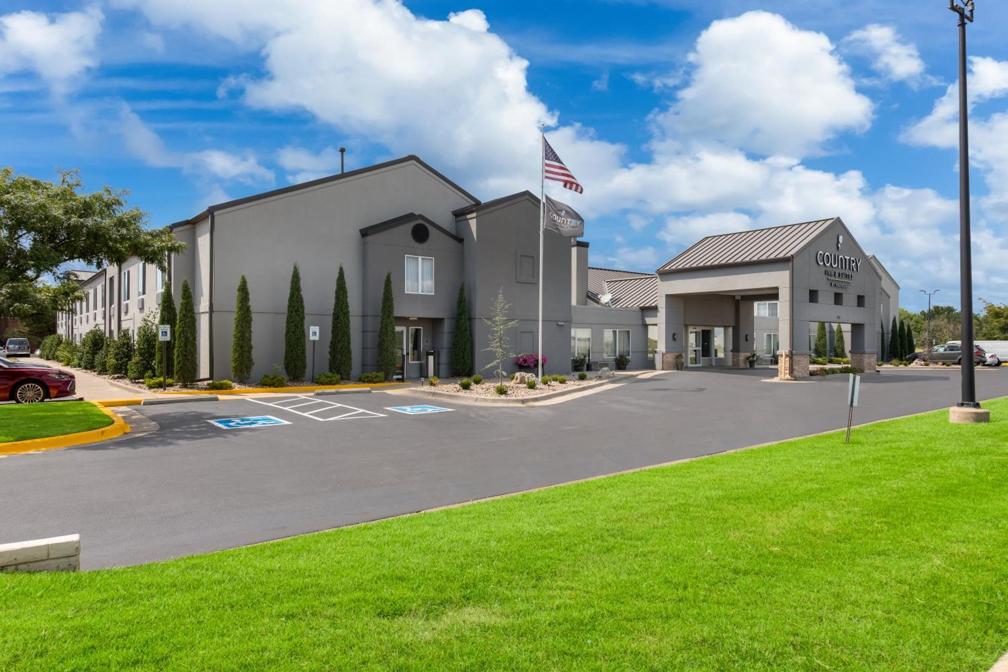 Country Inn & Suites By Radisson, Wichita East, Ks Exterior foto